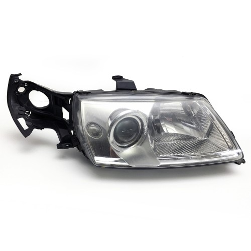 Recycled Genuine Saab Right Xenon Head Light RHD 5496377 | 5496377 